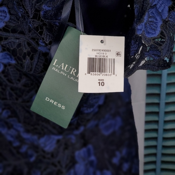 Ralph Lauren Embroidered Petal Sleeve V-Neck Knee Length Sheath Dress - NWT - Picture 10 of 12